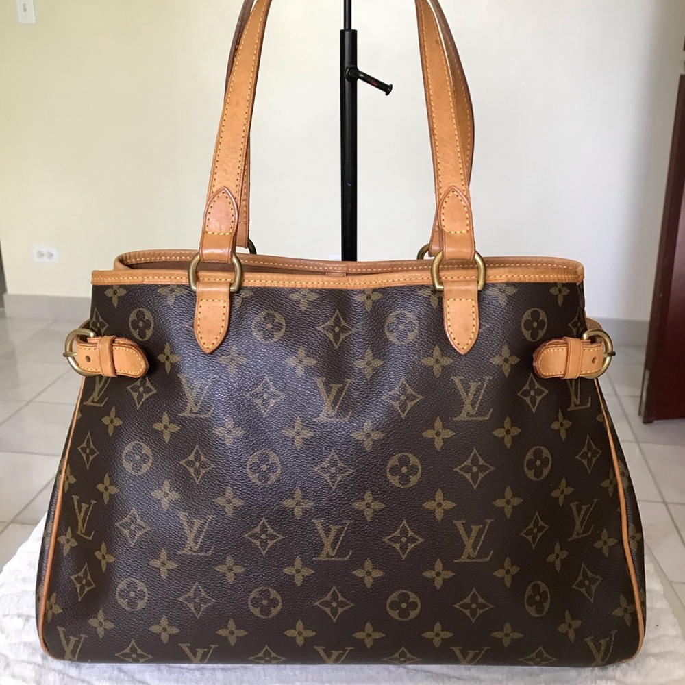 Louis Vuitton - Picture 2 of 15